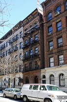 203 W 80th St in New York, NY - Building Photo