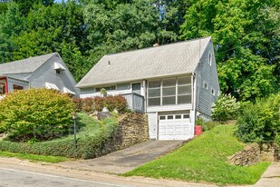 801 Jefferson Rd in Pittsburgh, PA - Building Photo