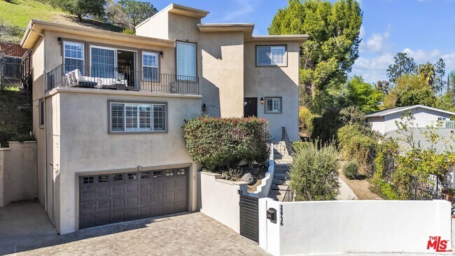 22736 Cavalier St in Los Angeles, CA - Building Photo - Building Photo