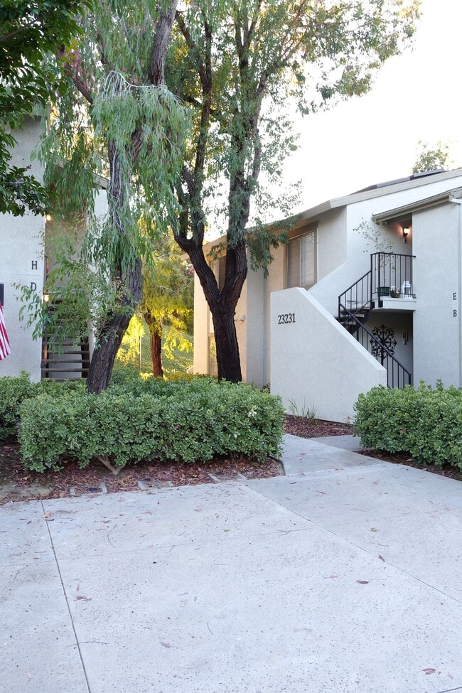 23241 La Glorieta, Unit 59 in Mission Viejo, CA - Building Photo - Building Photo