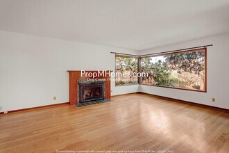 7133 SW 2nd Ave in Portland, OR - Building Photo - Building Photo