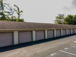 TOWNHOMES AT MCNAUGHTEN in Columbus, OH - Building Photo - Building Photo