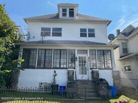 611 S Webster Ave in Scranton, PA - Building Photo