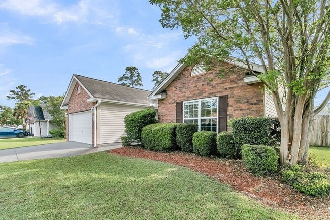 1004 Cobblestone Blvd in Summerville, SC - Building Photo - Building Photo