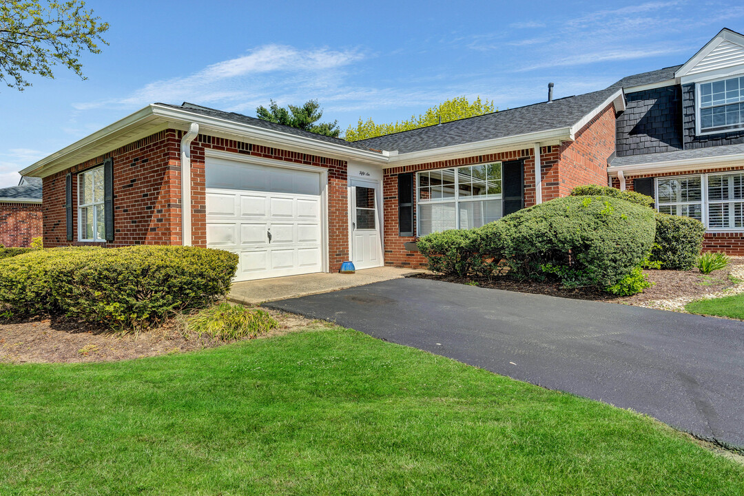 56 Walnut Dr in Spring Lake, NJ - Building Photo