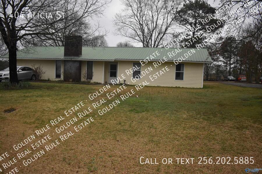 404 Alicia St in Albertville, AL - Building Photo