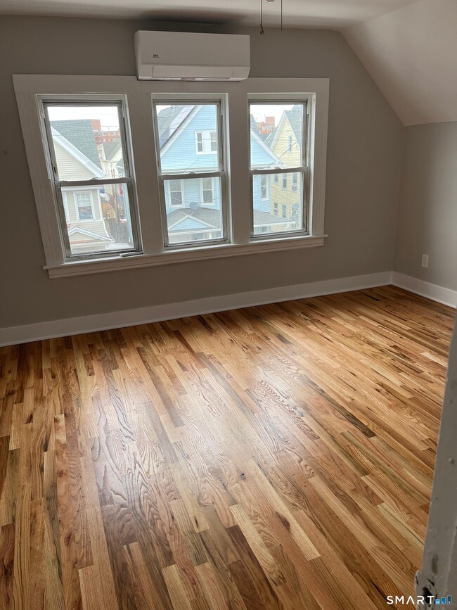 85 James St in Bridgeport, CT - Building Photo - Building Photo