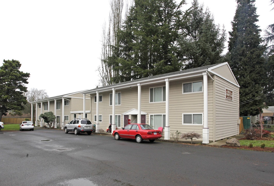 Bella Courtyard in Beaverton, OR - Building Photo