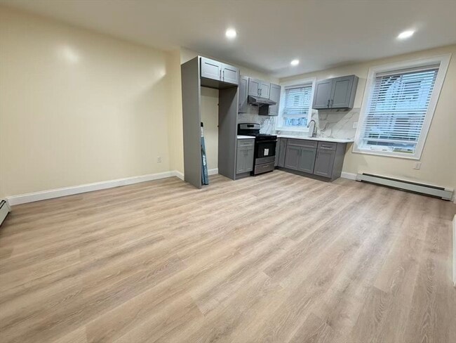 17 Hudson St, Unit 2 in Boston, MA - Foto de edificio - Building Photo