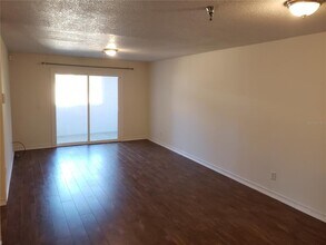 15215 Amberly Dr in Tampa, FL - Building Photo - Building Photo