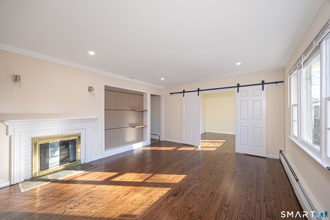 55 Glendale Rd in Stamford, CT - Building Photo - Building Photo