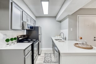 Senara Apartments in Phoenix, AZ - Building Photo