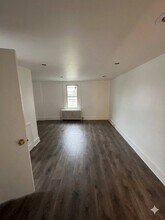 1331 72nd Ave, Unit A in Philadelphia, PA - Building Photo - Building Photo