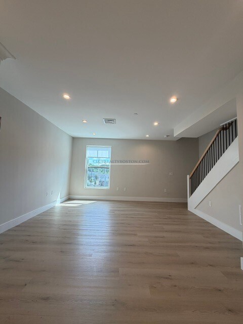 property at 186 Bedford St