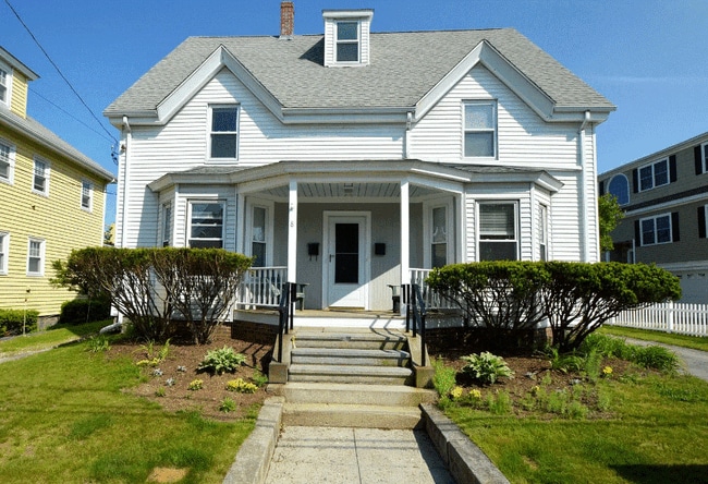 8 Trafford St