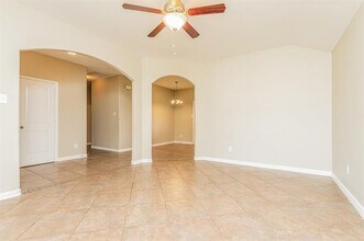 7664 Hollow Point Dr in Fort Worth, TX - Building Photo - Building Photo