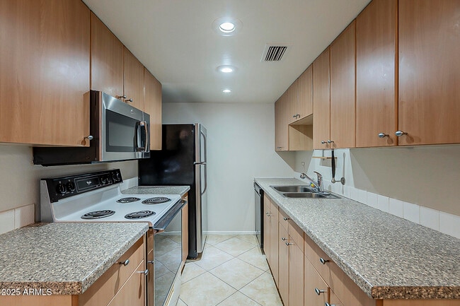 property at 1023 N 84th Pl