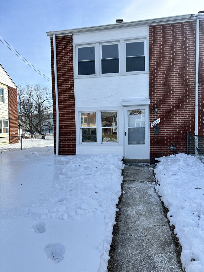 property at 2043 Larkhall Rd