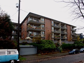 Midtown Condominiums in Seattle, WA - Building Photo
