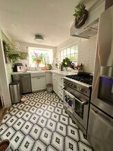822 E Kensington Rd in Los Angeles, CA - Foto de edificio - Building Photo