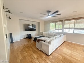 4317 Desert Park Ave in North Las Vegas, NV - Building Photo - Building Photo