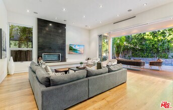 6359 Colgate Ave in Los Angeles, CA - Building Photo - Building Photo