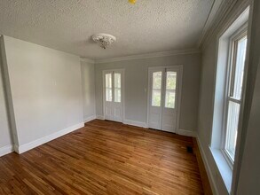 424 W Mount Pleasant Ave in Philadelphia, PA - Building Photo - Building Photo