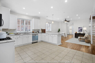 167 Hoyt St in Brooklyn, NY - Building Photo - Interior Photo