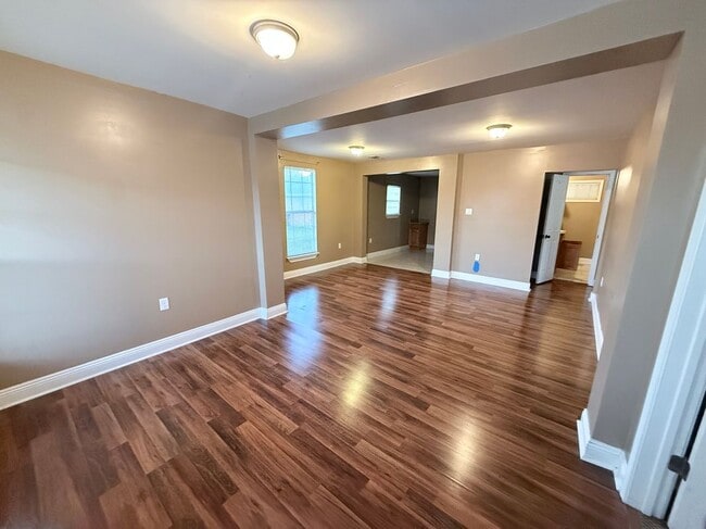 2560 Madrid St in New Orleans, LA - Building Photo - Building Photo