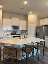 3820 Summerfield Dr in Crandall, TX - Foto de edificio - Building Photo