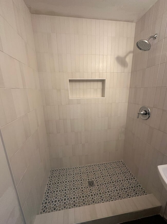 property at 4364 39th St