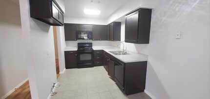 7738 Staci Ct in North Richland Hills, TX - Foto de edificio - Building Photo