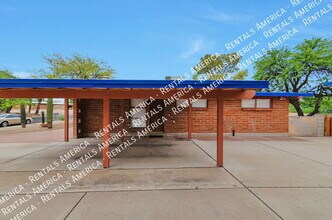 7002 E Kirkland Dr in Tucson, AZ - Building Photo - Building Photo