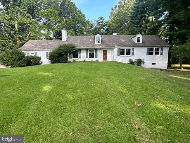 property at 1621 Sweet Briar Rd