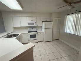 2334 S Cypress Bend Dr in Pompano Beach, FL - Building Photo