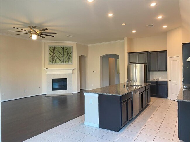 4619 Tamara Heights Ln in Sugar Land, TX - Building Photo - Building Photo