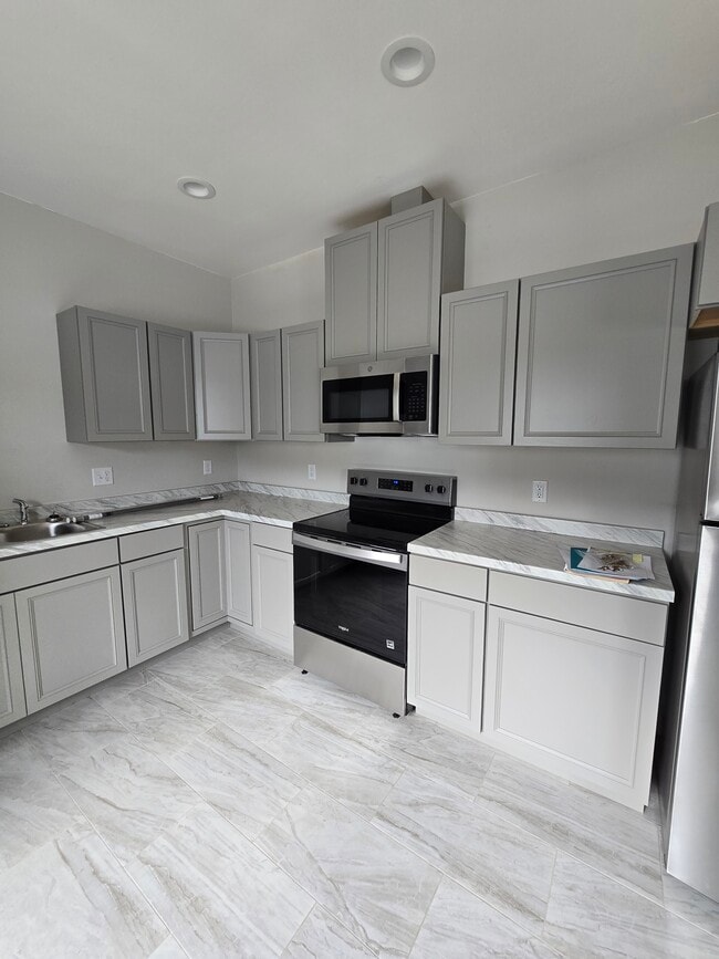 2212 S 1st Ave, Unit 2212 s 1st Ave  #1- 2 bed in Union Gap, WA - Building Photo - Building Photo