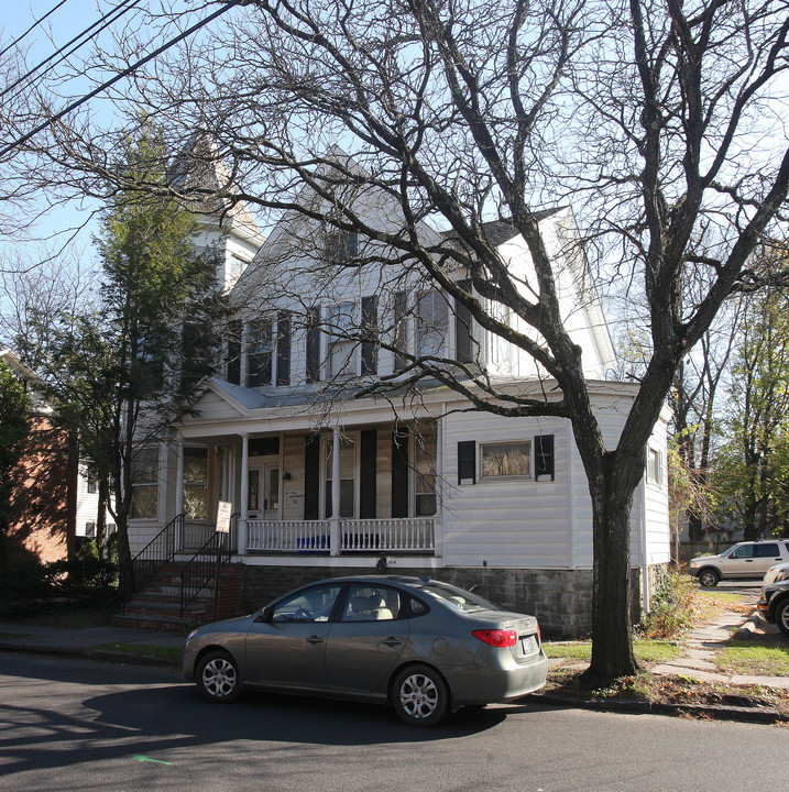 52 Maiden Ln in Kingston, NY - Building Photo