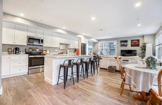 245 Bussey St, Unit 205