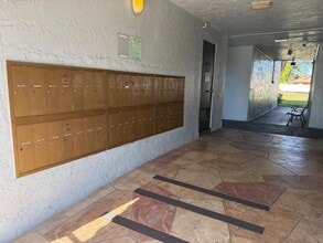 9301 Lime Bay Blvd in Tamarac, FL - Building Photo - Building Photo