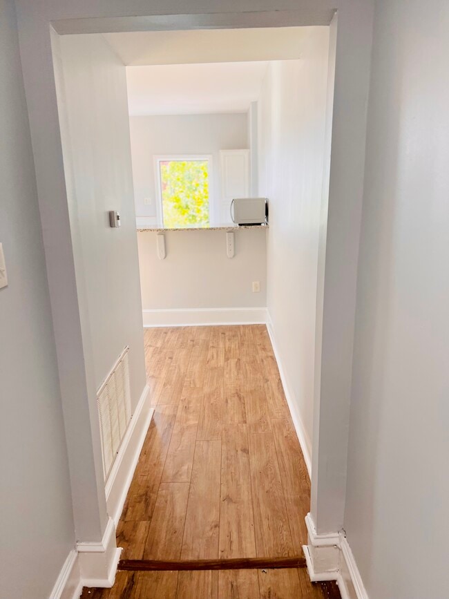 6020 Catharine St, Unit B