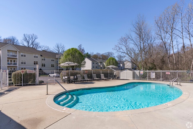 Riverfront Apartment Homes