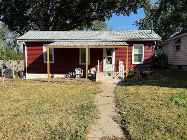 property at 715 E Sciota Ave