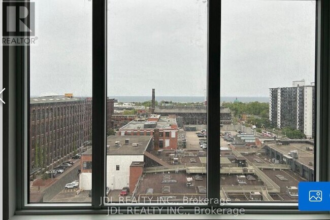 285 Dufferin St in Toronto, ON - Building Photo - Building Photo