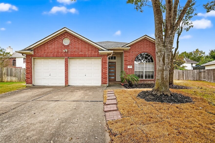 307 Roans Prairie Ln in Richmond, TX - Building Photo