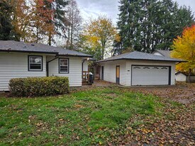 14020 S Pacific Hwy W in Monmouth, OR - Building Photo