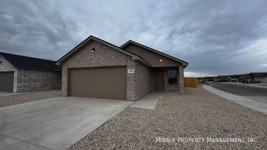 313 E 80th St in Lubbock, TX - Building Photo