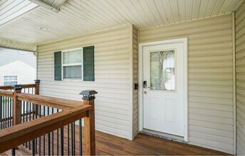 330 Eagle Dr in Forsyth, MO - Building Photo - Building Photo