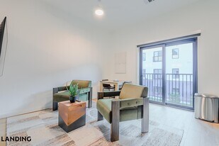 2623 Keene St, Unit 530 in Houston, TX - Building Photo