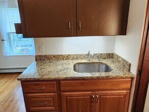 38 Elmwood St in Grafton, MA - Building Photo - Building Photo